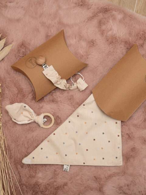 -Newborn Kit (3 τεμάχια ) Beige Hearts