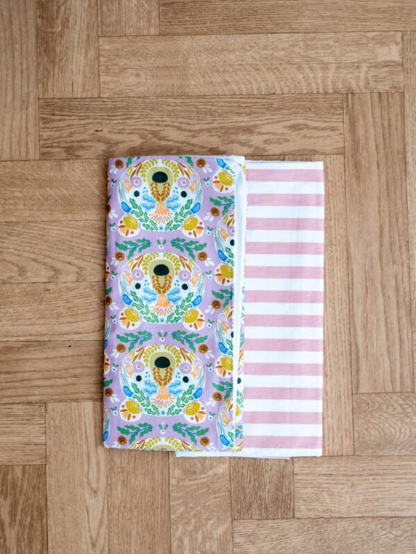 -Σετ Σελτεδάκια Αδιάβροχα 2 τεμ. Peace & Love- Ριγέ Σάπιο Μήλο