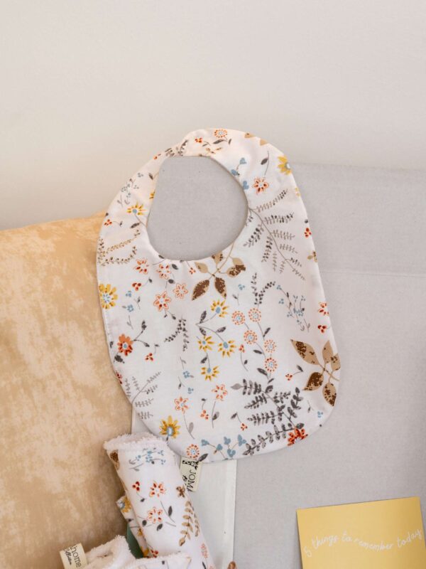 Χειροποίητη Σαλιάρα Spring Flower