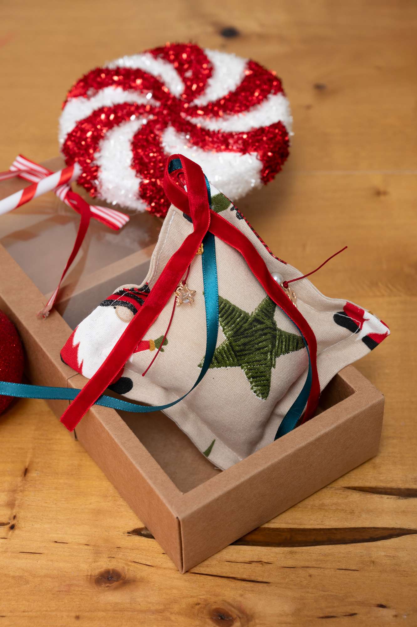 Γούρι αρωματικό Christmas Nuts 2026 - Νανάκια