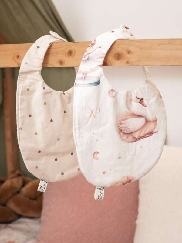 -Σετ Αδιάβροχες Χειροποιήτες Σαλιάρες Ballerina - Beige Hearts