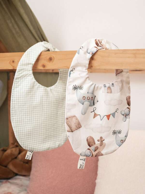 -Σετ Αδιάβροχες Χειροποιήτες Σαλιάρες Up In the Sky - Καρό Μέντα