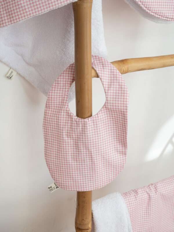 - Χειροποίητη Αδιάβροχη  Σαλιάρα ΚΑρό Ροζ