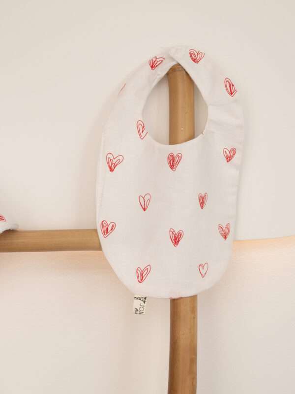 - Χειροποίητη Αδιάβροχη Σαλιάρα Love you