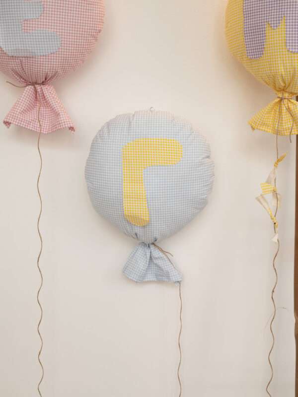 -Μαξιλαράκι Τοίχου Balloon Καρό Γαλάζιο με μονόγραμμα