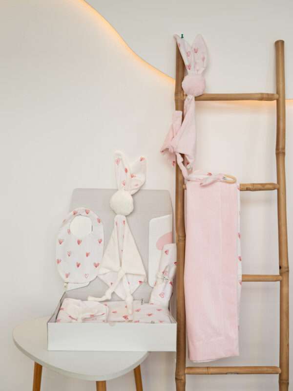 -Sweethearts Welcome Box Pink – Μια αγκαλιά γεμάτη καρδιές