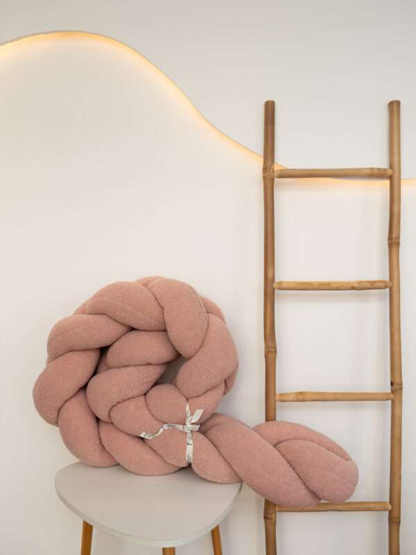 -Πάντα Πλεξούδα Μπουκλέ Σάπιο Μήλο