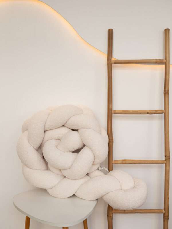 -Πάντα Πλεξούδα Μπουκλέ Εκρού