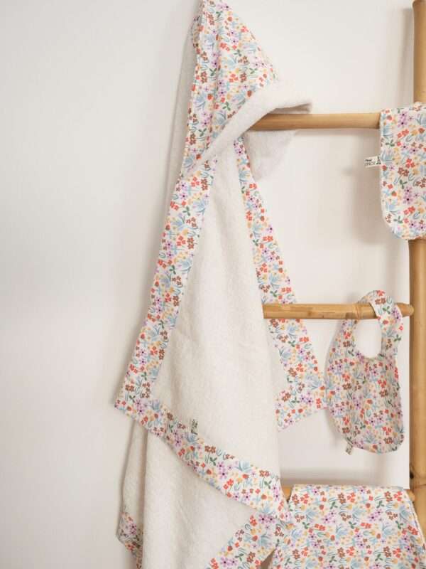 -Κάπα Μπουρνουζάκι Floral 80*80 White