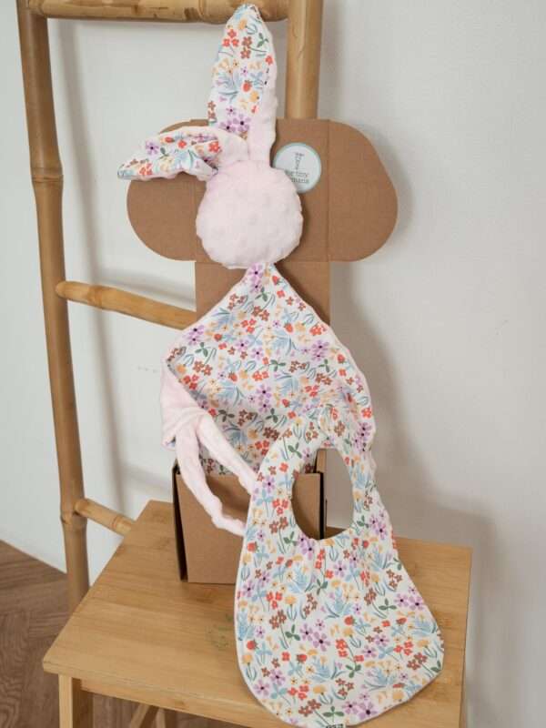 -Little Hug Box Floral